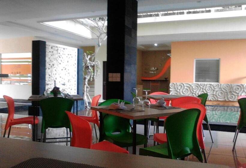 호텔 The Agung Residence