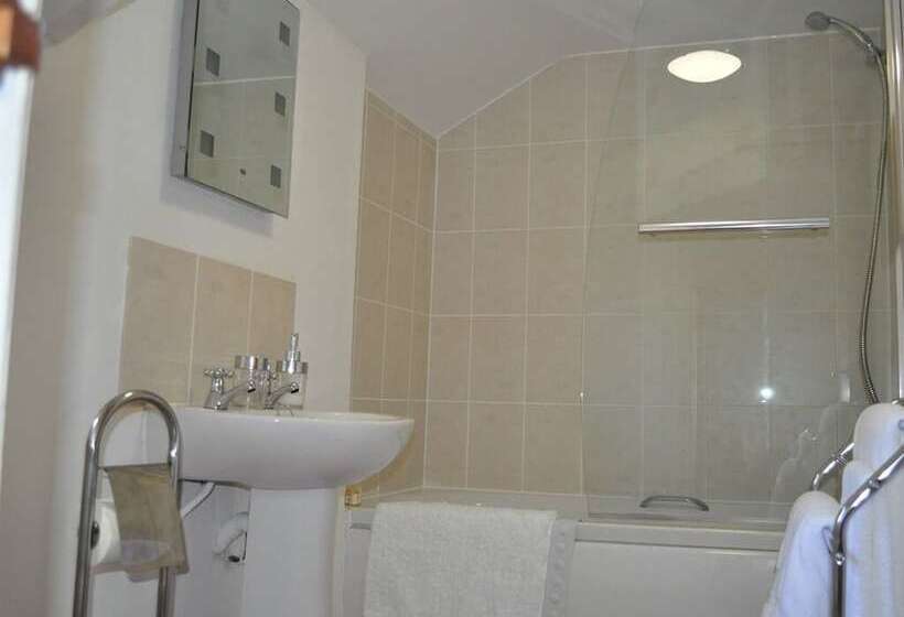 فندق The Exeter Inn