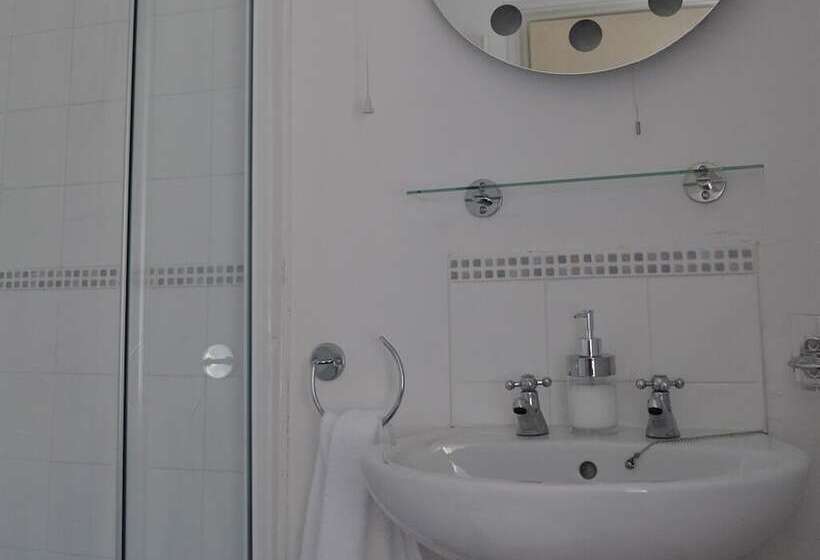 فندق The Exeter Inn