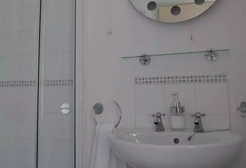 호텔 The Exeter Inn