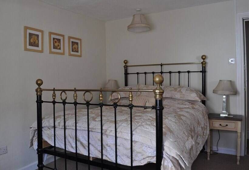 فندق The Exeter Inn