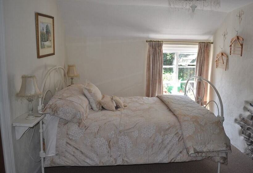 فندق The Exeter Inn