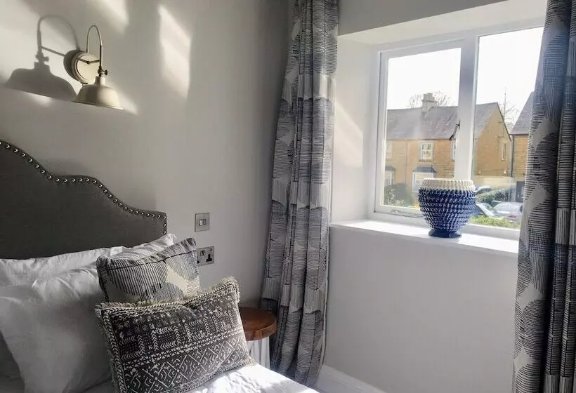 Hotel The Mousetrap Inn