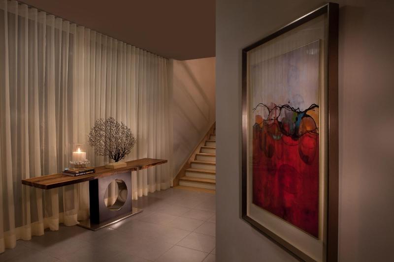 هتل Ultravioleta Boutique Residences