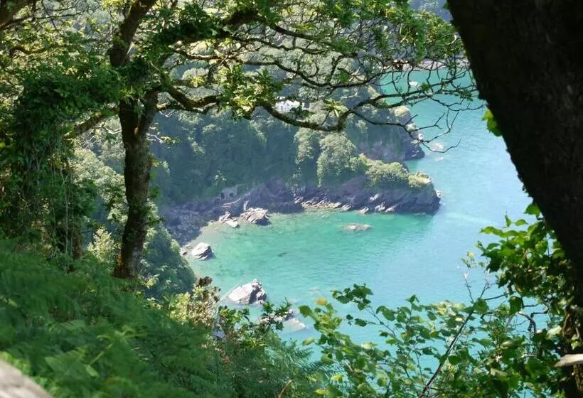 ペンション Gable Lodge Guest House