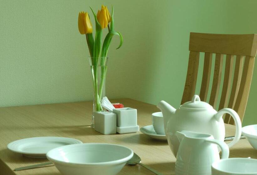 ペンション Gable Lodge Guest House