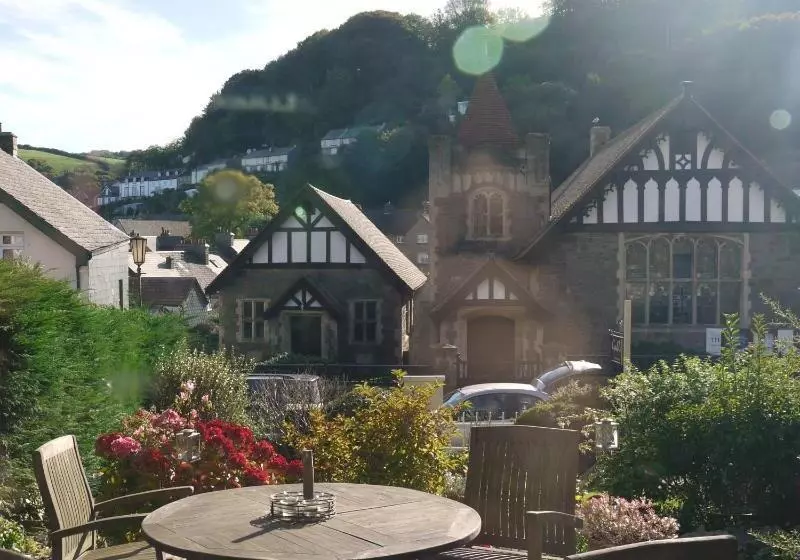 ペンション Gable Lodge Guest House