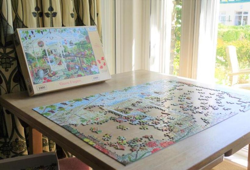 ペンション Gable Lodge Guest House