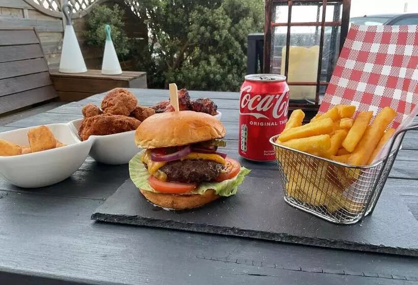 Пансион The Kenton