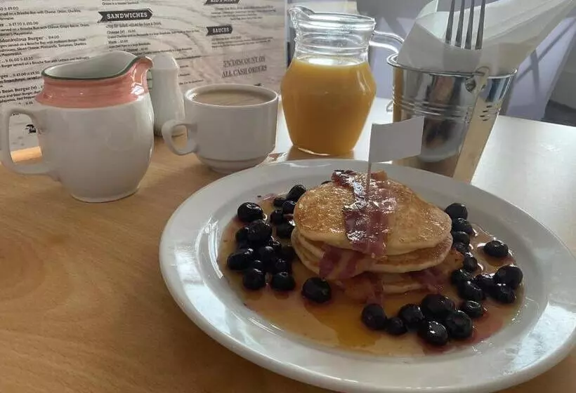 Пансион The Kenton