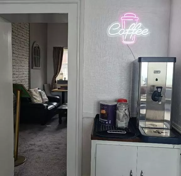 Пансион The Kenton