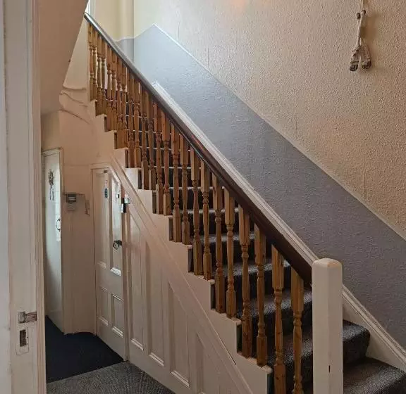 Пансион The Kenton