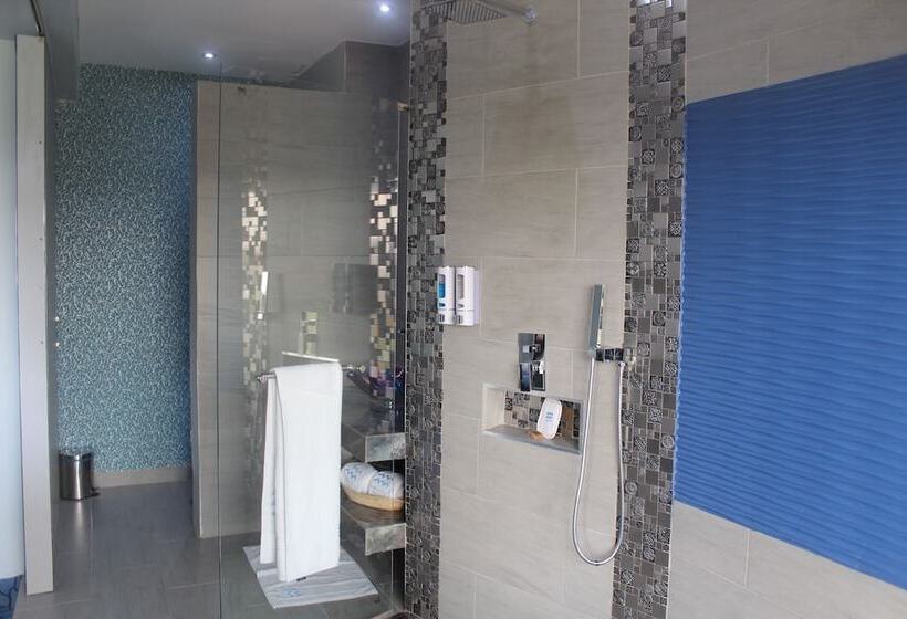 هتل Aquarius Kigo Resort