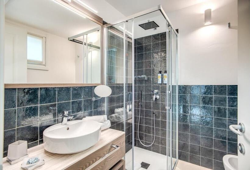 Отель Cala Sinzias Resort