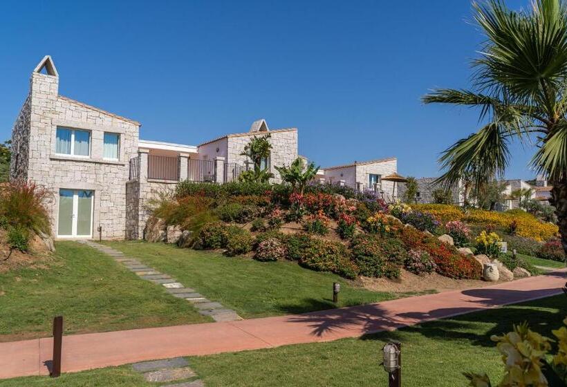 Отель Cala Sinzias Resort