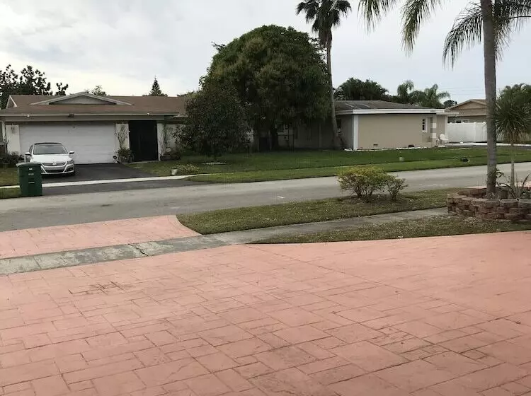 Majatalo Cozy Guest House Florida Tamarac