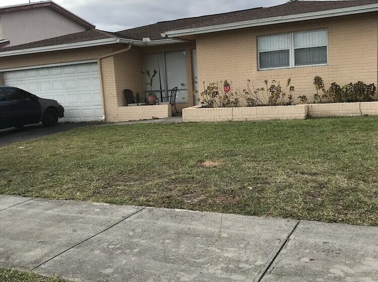 بنسيون Cozy Guest House Florida Tamarac