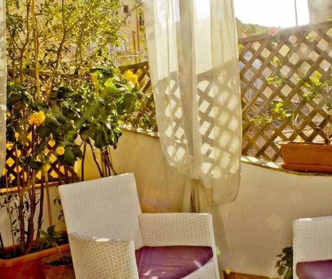 تختخواب و صبحانه Camere A Sud