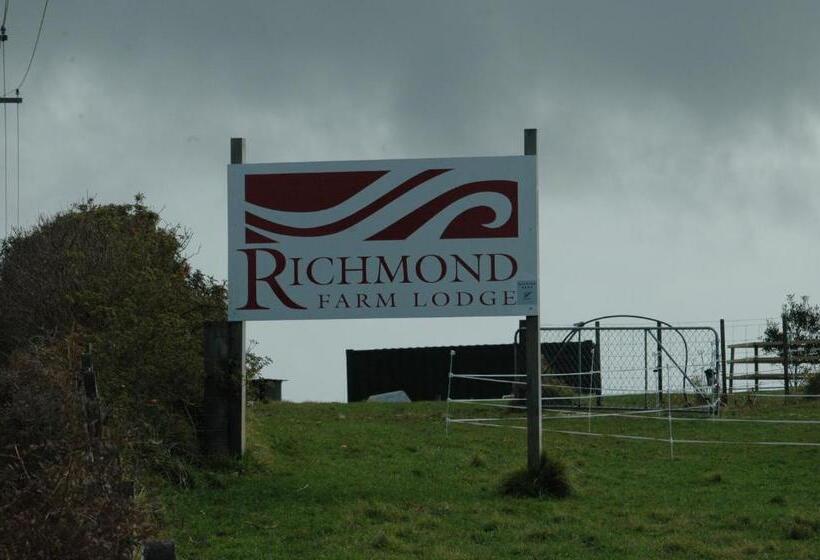 مبيت وإفطار Richmond Farm Lodge