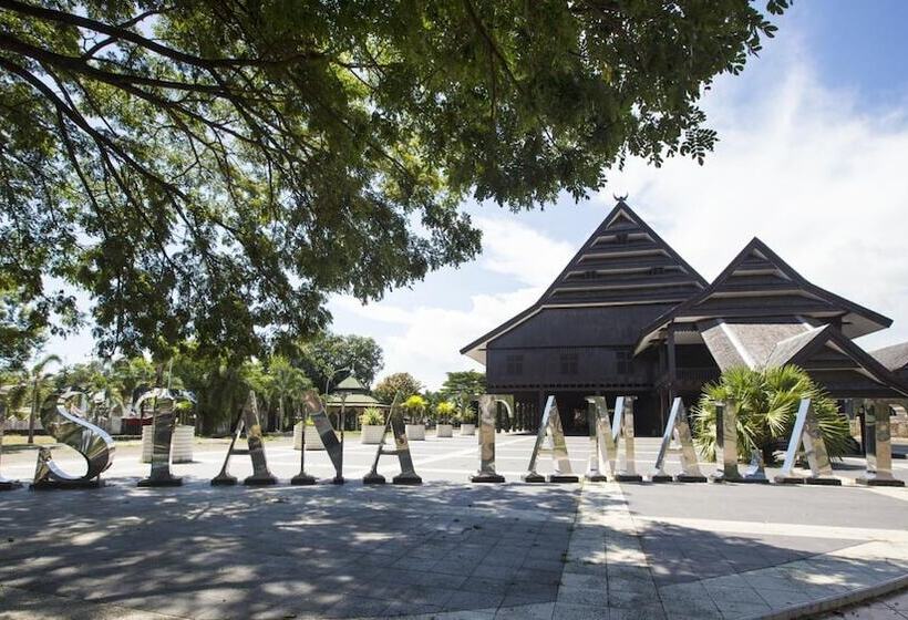 فندق Amaris Hertasning Makassar