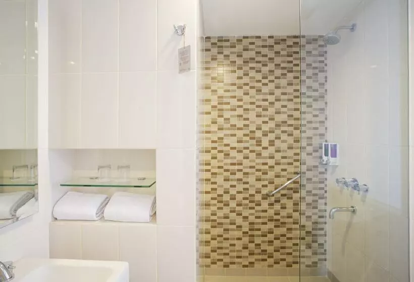 ホテル Amaris Hertasning   Makassar