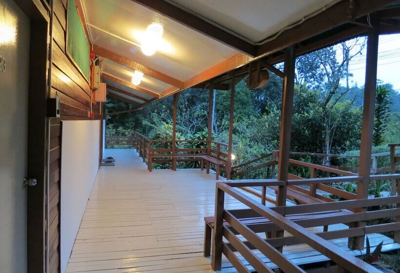 호텔 Mile 36 Lodge