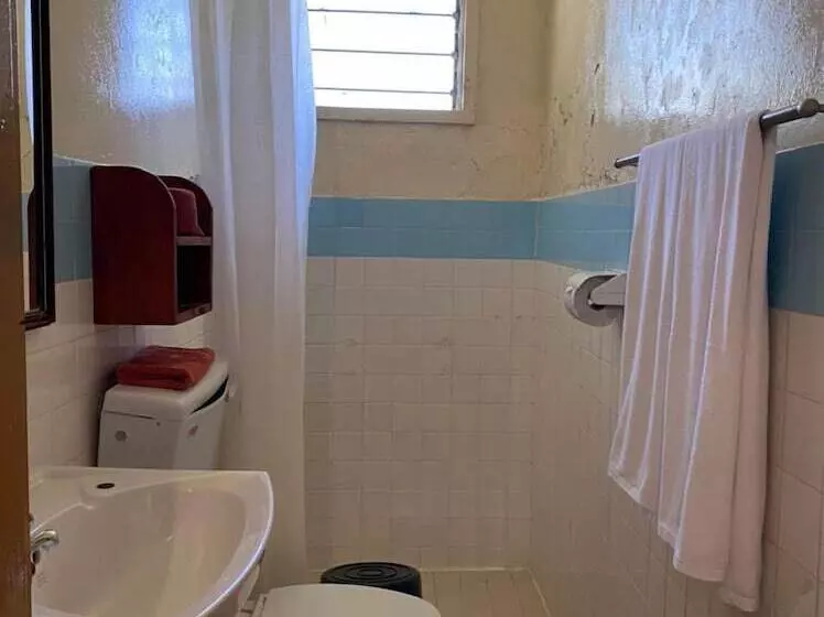 هتل Mile 36 Lodge