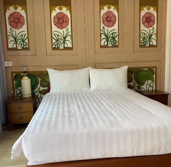 호텔 Mile 36 Lodge