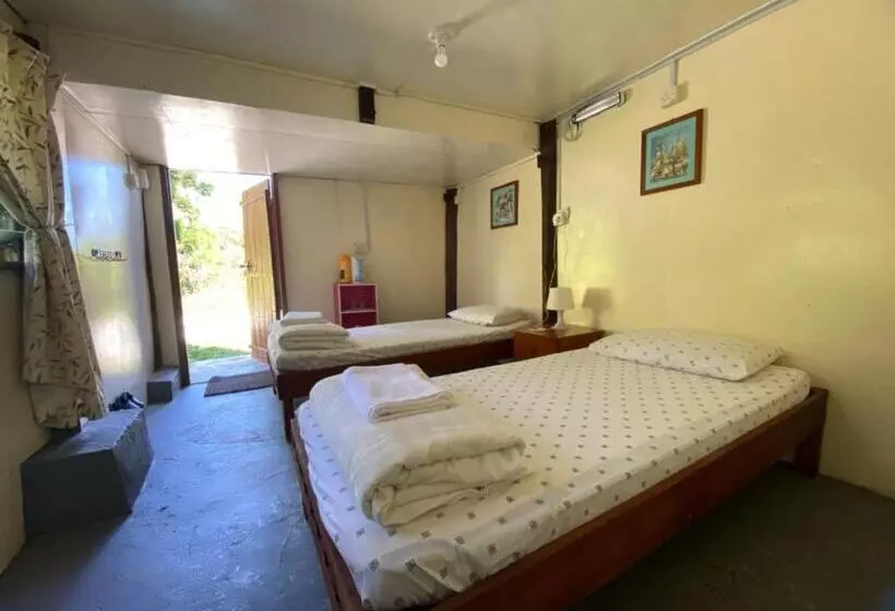 هتل Mile 36 Lodge