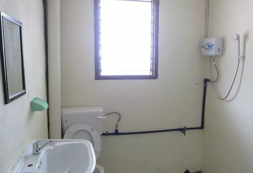 هتل Mile 36 Lodge