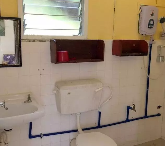 هتل Mile 36 Lodge