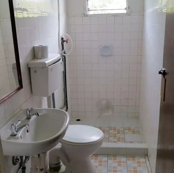 هتل Mile 36 Lodge