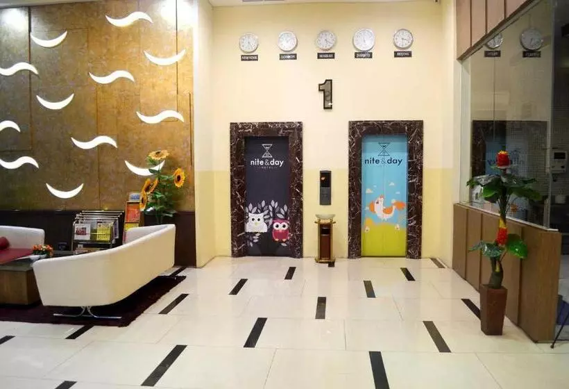 World Hotel Jakarta Bandengan