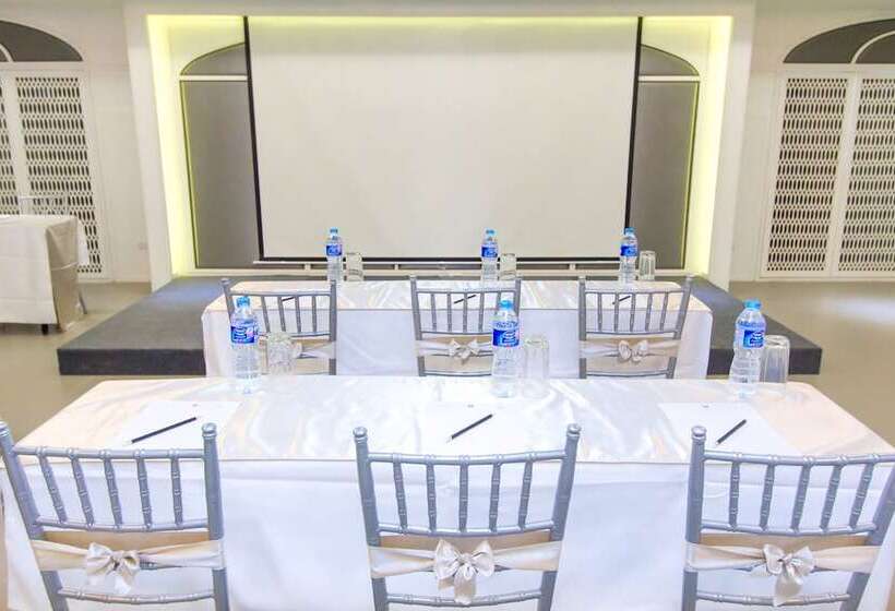 Sugar Marina Hotel  Aviator  Phuket Airport   Sha Extra Plus