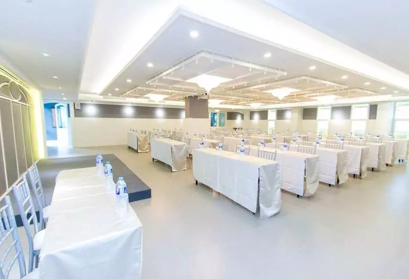 Sugar Marina Hotel Aviator Phuket Airport Sha Extra Plus