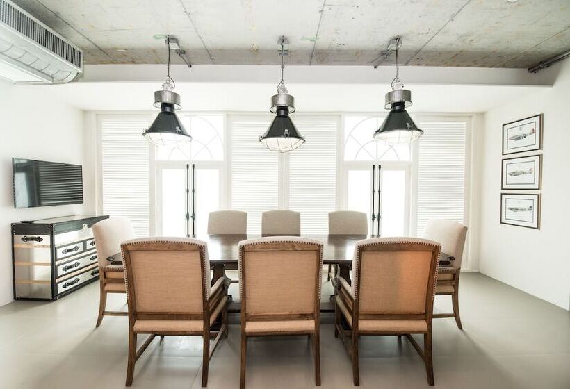 Sugar Marina Hotel  Aviator  Phuket Airport   Sha Extra Plus