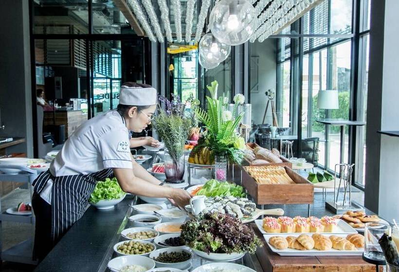 Sugar Marina Hotel  Aviator  Phuket Airport   Sha Extra Plus