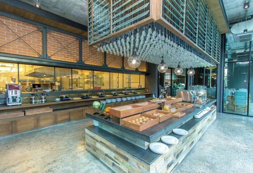 Sugar Marina Hotel  Aviator  Phuket Airport   Sha Extra Plus