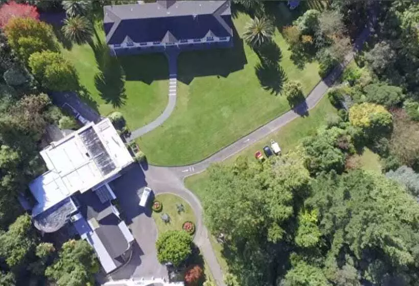 Отель Wallaceville Motor Lodge