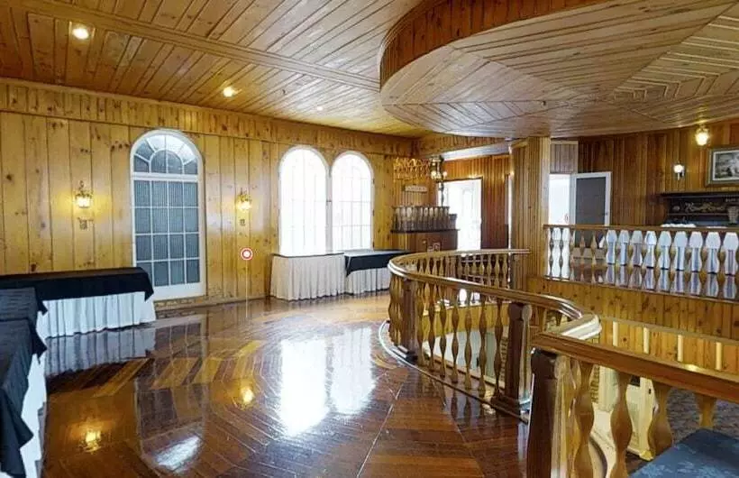 Отель Wallaceville Motor Lodge