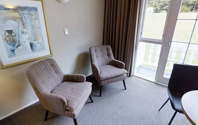 Отель Wallaceville Motor Lodge