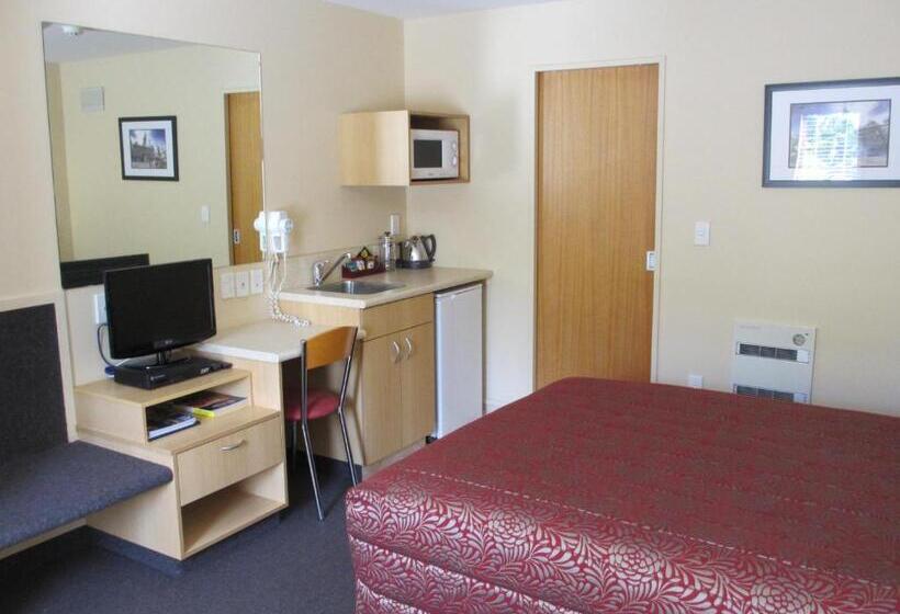 فندق على الطريق Alhambra Oaks Motor Lodge