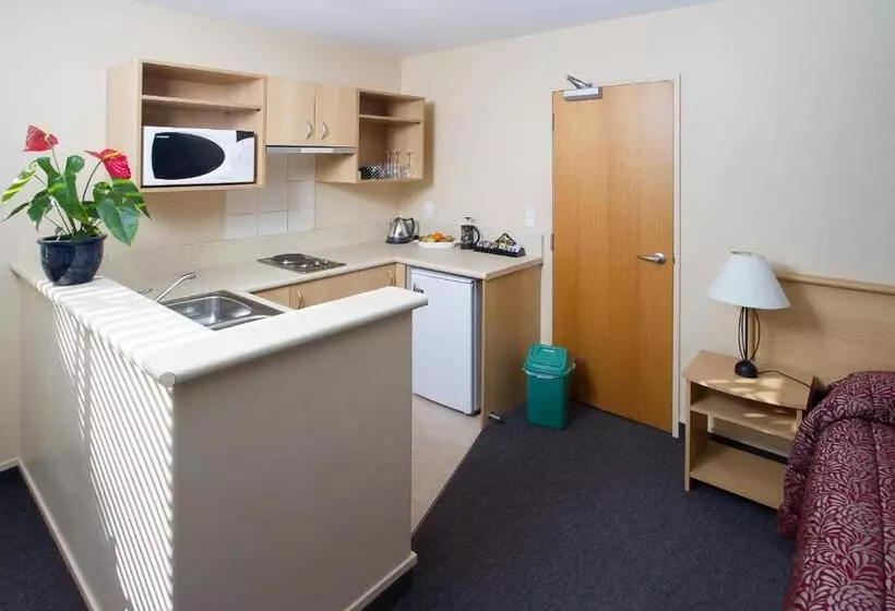 فندق على الطريق Alhambra Oaks Motor Lodge