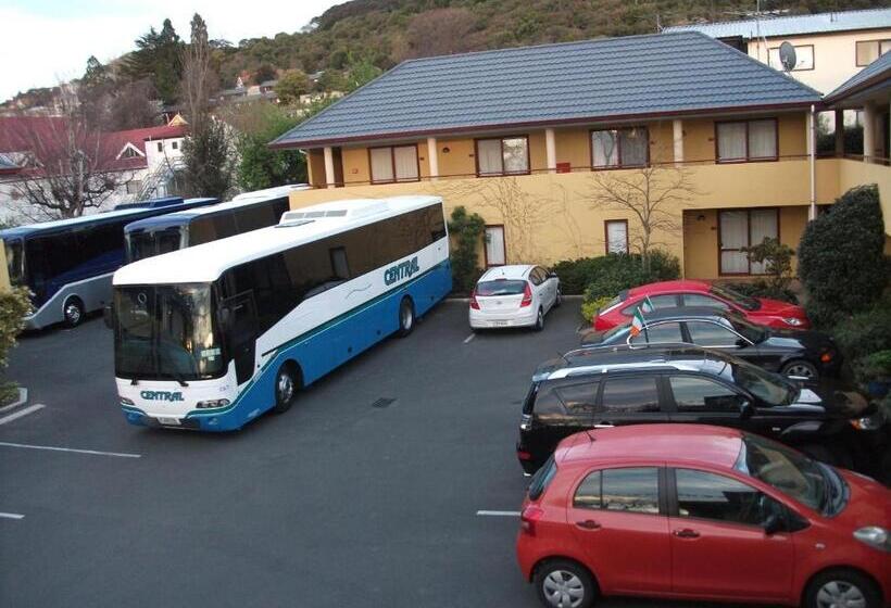 فندق على الطريق Alhambra Oaks Motor Lodge