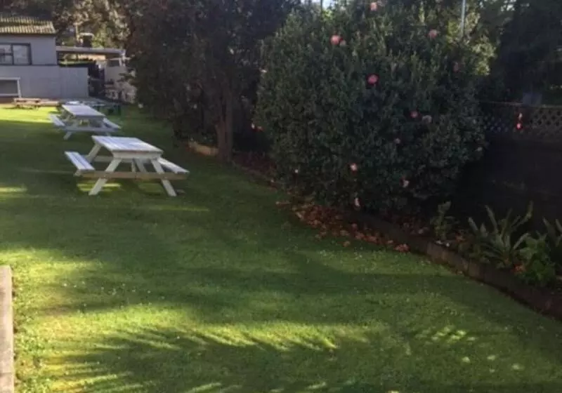 מוטל Pembrooke Motor Lodge