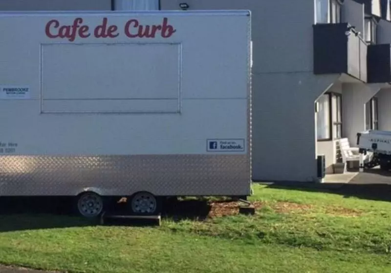 מוטל Pembrooke Motor Lodge