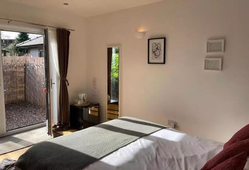 膳宿费 Rossendale Holiday Cottages & Spa