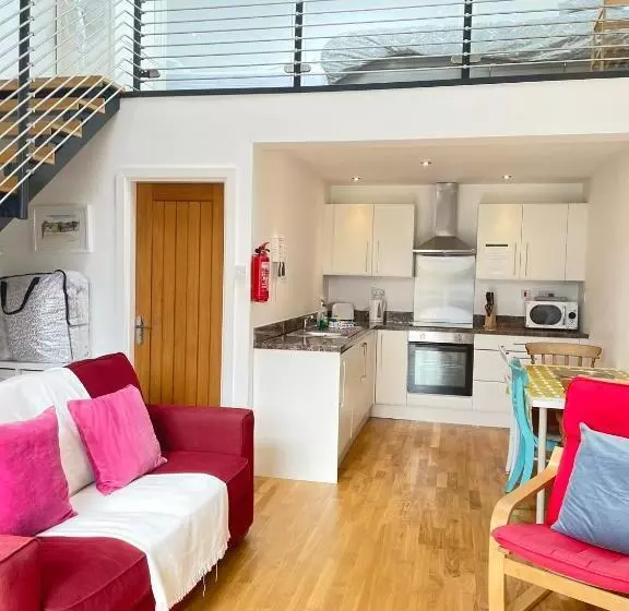 膳宿费 Rossendale Holiday Cottages & Spa