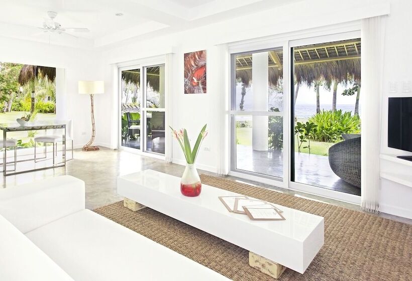 リゾートホテル Salaya Beach Houses