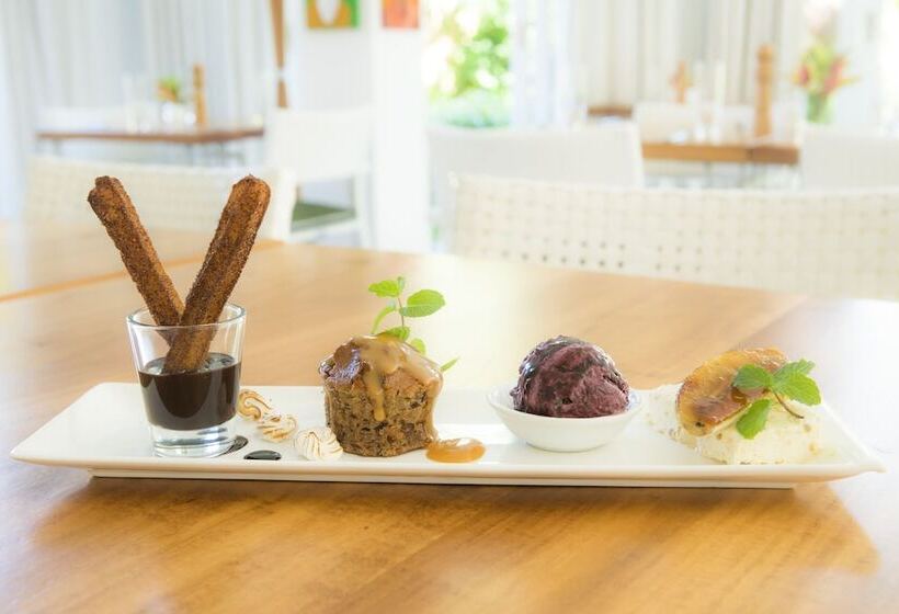 リゾートホテル Salaya Beach Houses